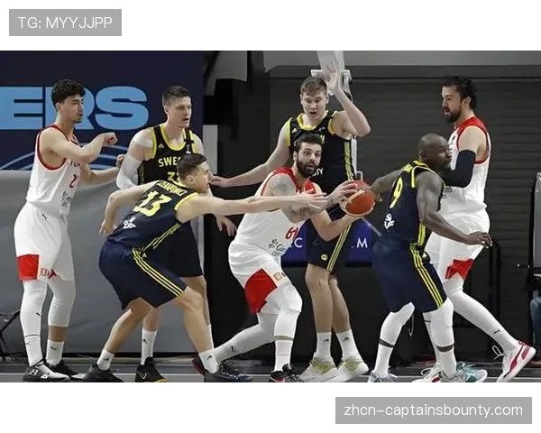 欧洲篮球联赛常规赛：皇家马德里篮球队击败帕纳辛奈科斯锁定头名